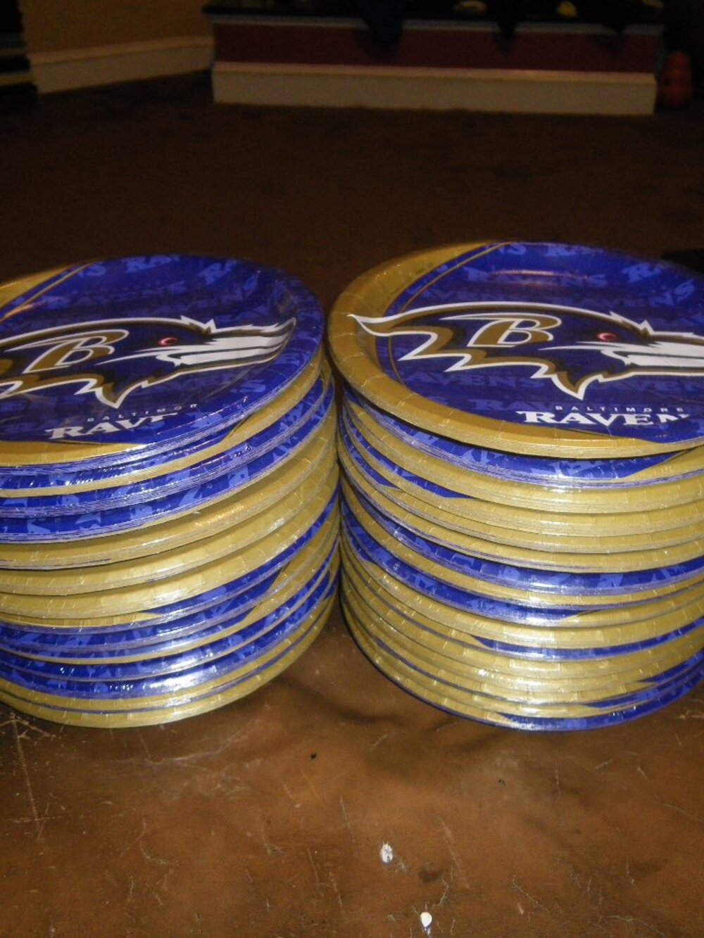 NFL Hallmark Football Party Pack! Baltimore Ravens 240 Plates